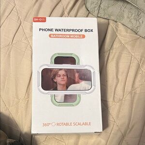 Phone Waterproof Box - White and Green